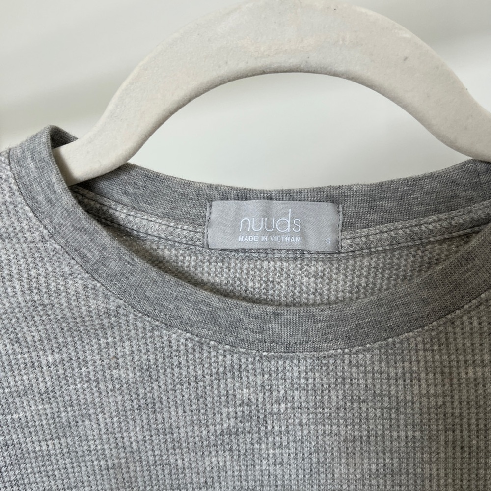 Gray Long Sleeve Ribbed Top - Picture 2 of 4